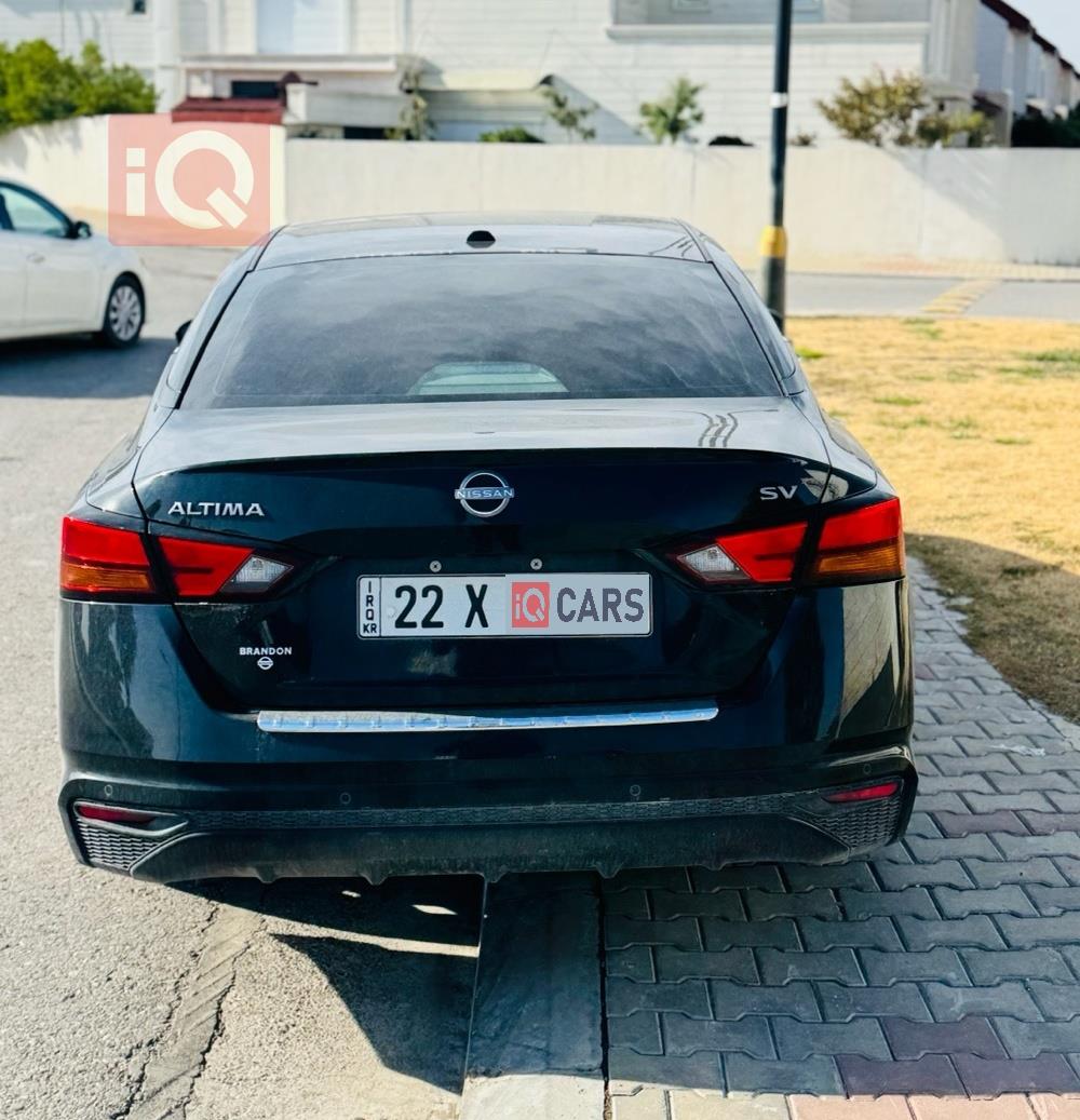 نيسان ألتيما